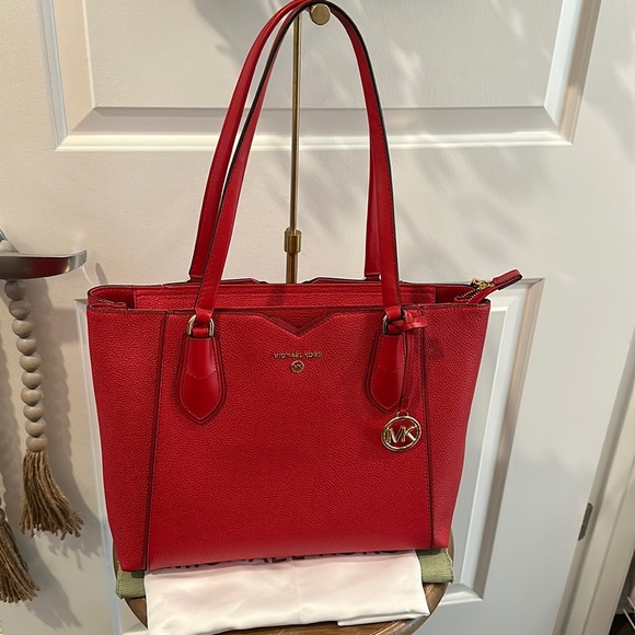 🪧 WEEKLY STEAL 🪧 Authentic Michael Kors “Mae” Medium Pebbled Leather Tote Bag - Picture 3 of 15